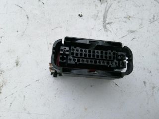 bontott PEUGEOT 208 Csatlakozó