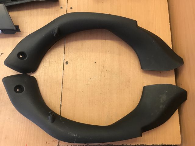 bontott PEUGEOT 208 Csomagtérajtó Kárpit