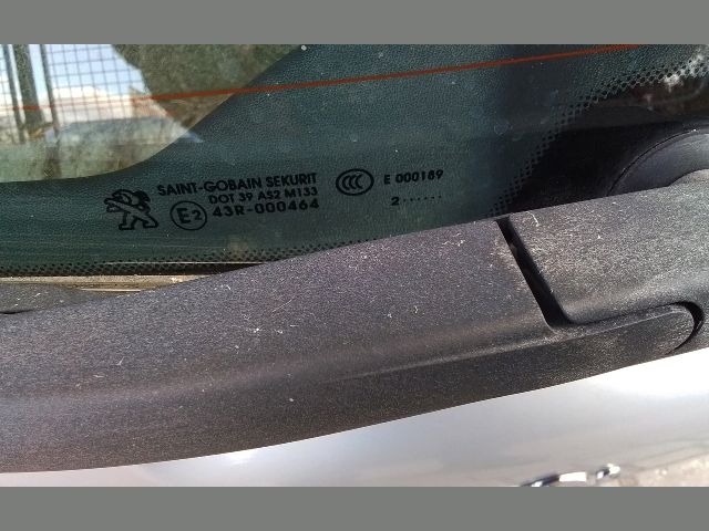 bontott PEUGEOT 208 Csomagtérajtó (Részeivel)