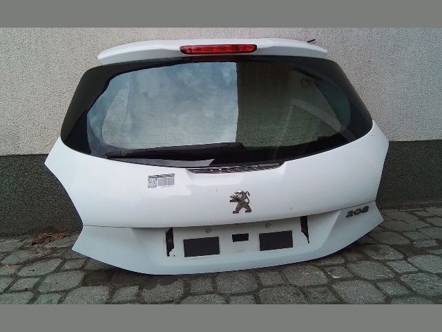 bontott PEUGEOT 208 Csomagtérajtó (Részeivel)