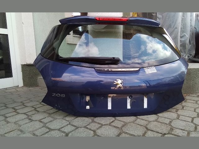 bontott PEUGEOT 208 Csomagtérajtó (Részeivel)