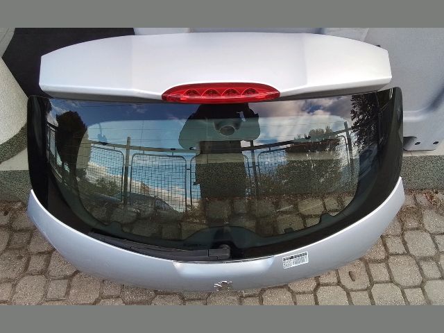 bontott PEUGEOT 208 Csomagtérajtó (Részeivel)