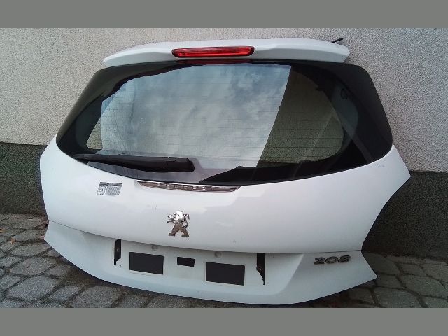 bontott PEUGEOT 208 Csomagtérajtó (Részeivel)