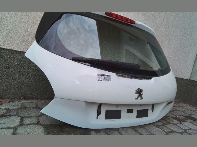 bontott PEUGEOT 208 Csomagtérajtó (Részeivel)