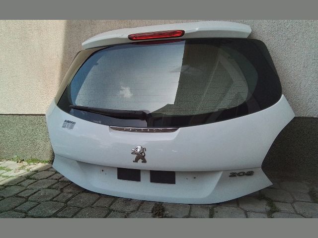 bontott PEUGEOT 208 Csomagtérajtó (Részeivel)