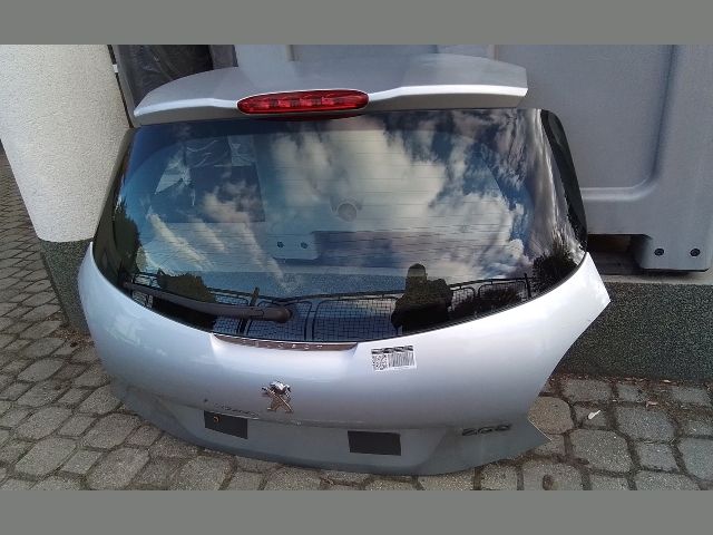 bontott PEUGEOT 208 Csomagtérajtó (Részeivel)