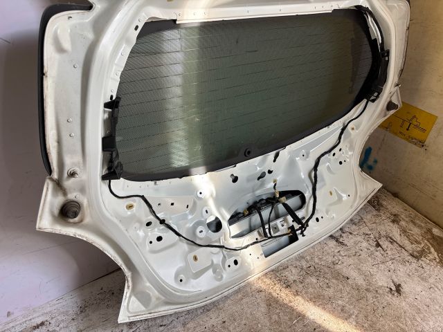 bontott PEUGEOT 208 Csomagtérajtó (Üres lemez)