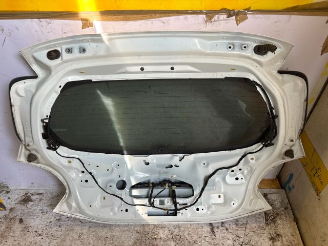 bontott PEUGEOT 208 Csomagtérajtó (Üres lemez)