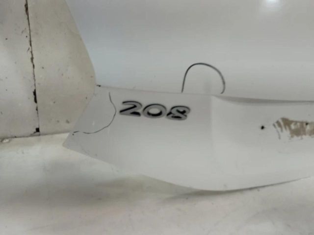 bontott PEUGEOT 208 Csomagtérajtó (Üres lemez)