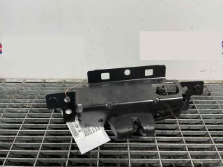 bontott PEUGEOT 208 Csomagtérajtó Ütköző