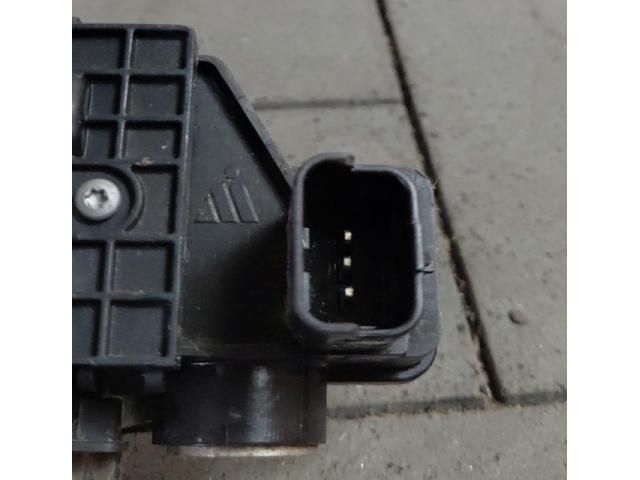 bontott PEUGEOT 208 Csomagtérajtó Zárszerkezet