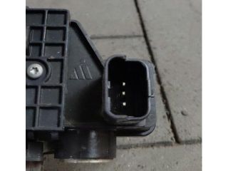 bontott PEUGEOT 208 Csomagtérajtó Zárszerkezet