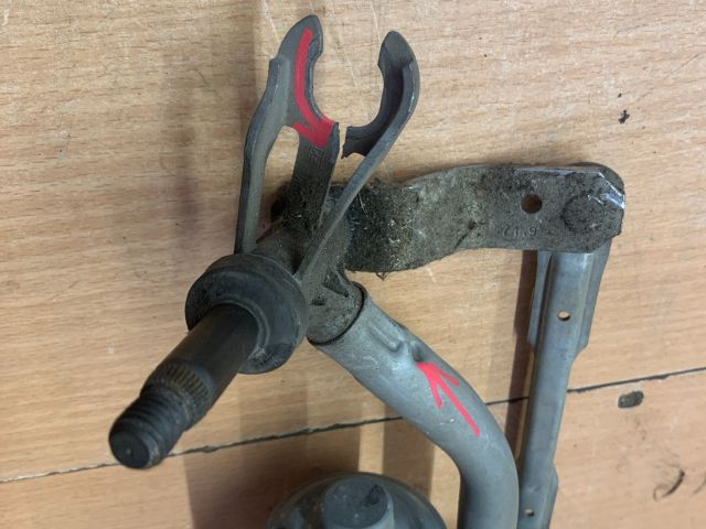 bontott PEUGEOT 208 Első Ablaktörlő Szerkezet Motorral