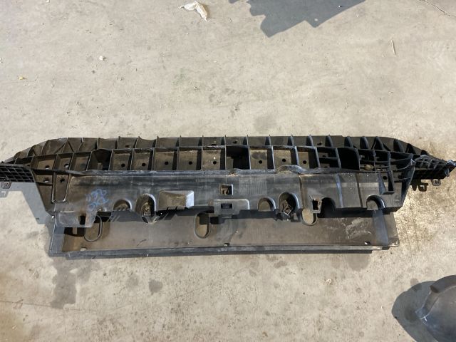 bontott PEUGEOT 208 Első Lökhárító Alsó (Műanyag)