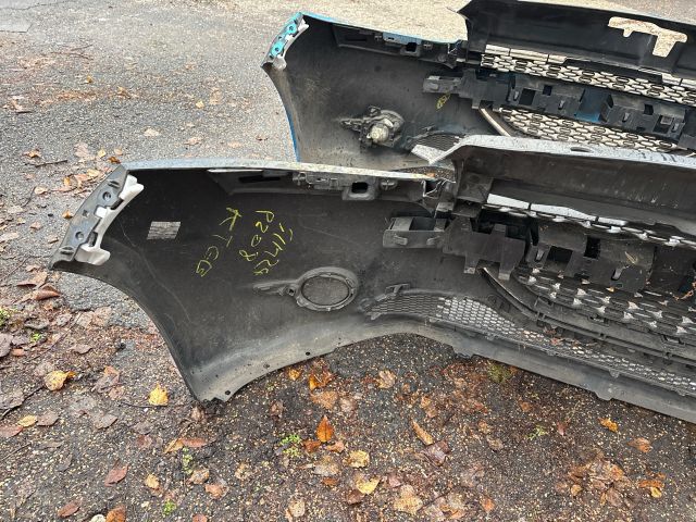 bontott PEUGEOT 208 Első Lökhárító (Részeivel)