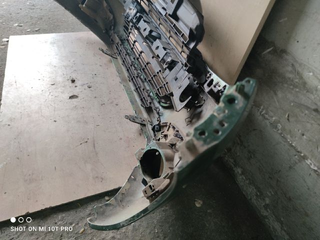 bontott PEUGEOT 208 Első Lökhárító (Részeivel)