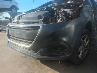 bontott PEUGEOT 208 Első Lökhárító (Részeivel)