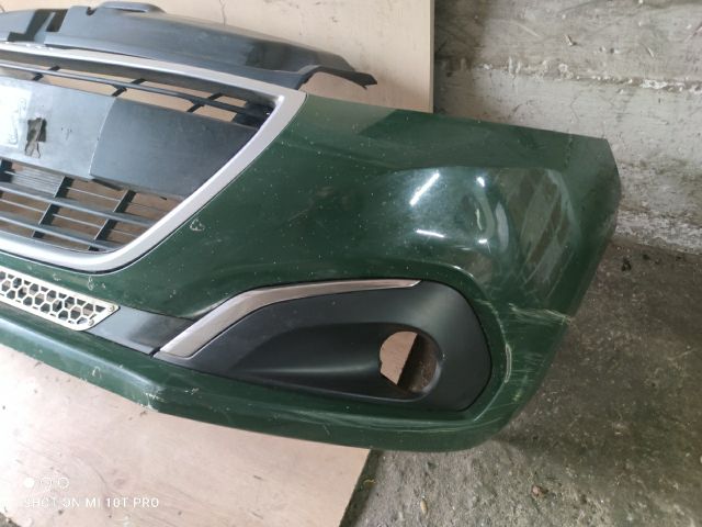 bontott PEUGEOT 208 Első Lökhárító (Részeivel)