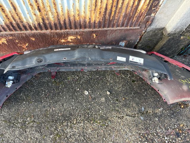 bontott PEUGEOT 208 Első Lökhárító (Részeivel)