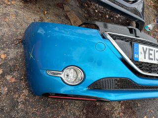 bontott PEUGEOT 208 Első Lökhárító (Részeivel)