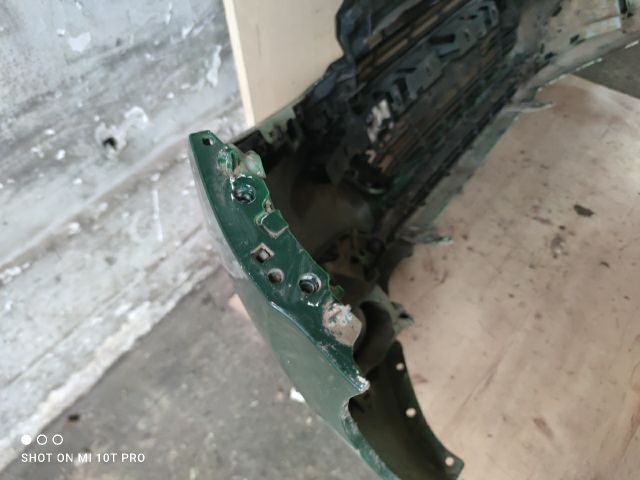 bontott PEUGEOT 208 Első Lökhárító (Részeivel)