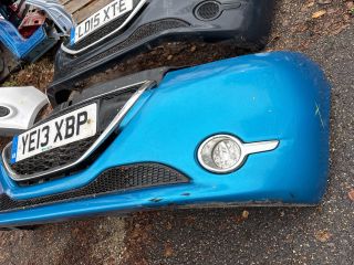 bontott PEUGEOT 208 Első Lökhárító (Részeivel)
