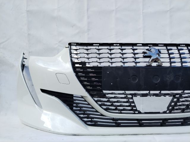 bontott PEUGEOT 208 Első Lökhárító (Üresen)