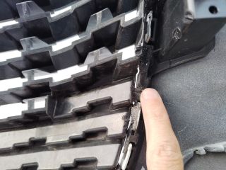 bontott PEUGEOT 208 Első Lökhárító (Üresen)