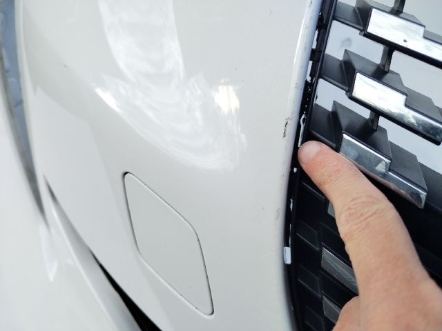 bontott PEUGEOT 208 Első Lökhárító (Üresen)