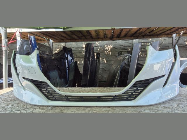 bontott PEUGEOT 208 Első Lökhárító (Üresen)