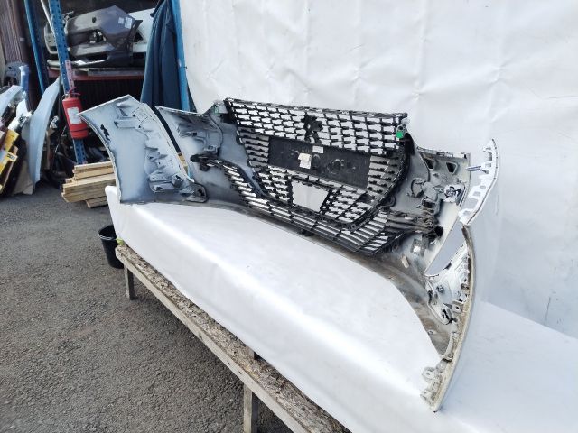 bontott PEUGEOT 208 Első Lökhárító (Üresen)