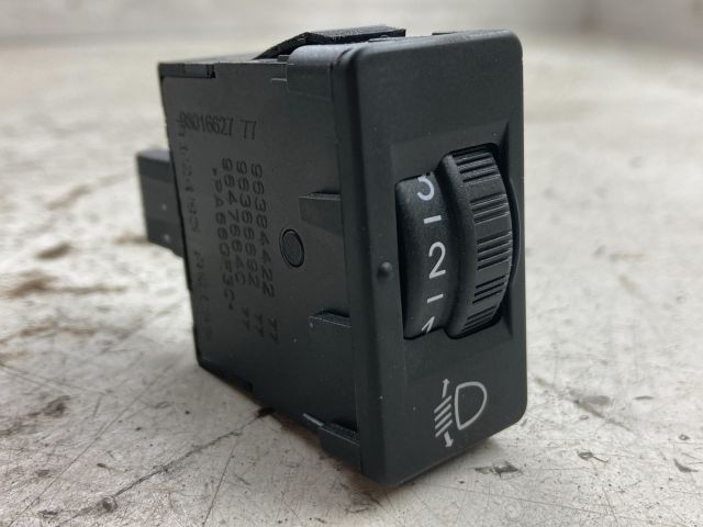 bontott PEUGEOT 208 Fényszórómagasság Állító Kapcsoló