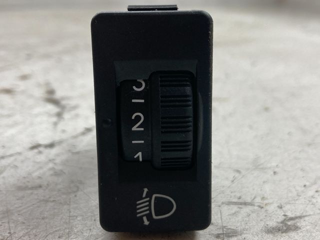 bontott PEUGEOT 208 Fényszórómagasság Állító Kapcsoló