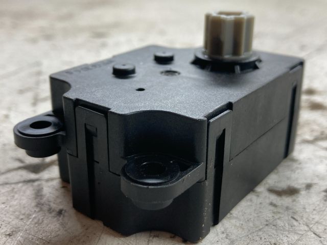 bontott PEUGEOT 208 Fűtés Állító Motor