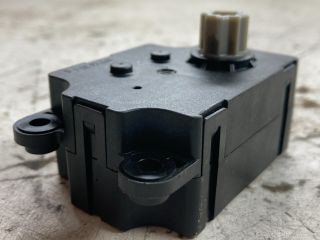 bontott PEUGEOT 208 Fűtés Állító Motor