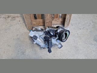 bontott PEUGEOT 208 Fűtés Box