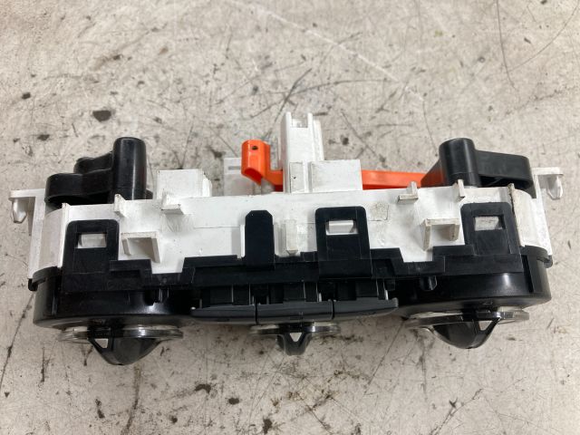 bontott PEUGEOT 208 Fűtéskapcsoló (manuális klímás)