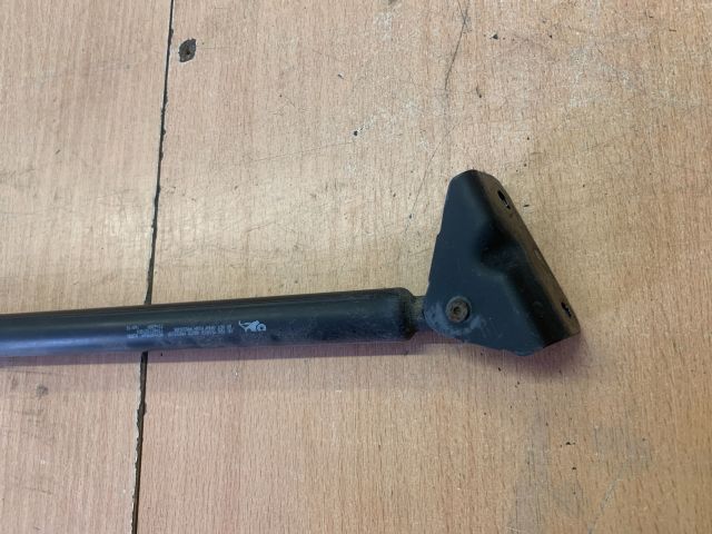 bontott PEUGEOT 208 Gázrugós Kitámasztó Teleszkóp Csomagtérajtó Bal