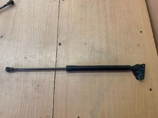 bontott PEUGEOT 208 Gázrugós Kitámasztó Teleszkóp Csomagtérajtó Bal