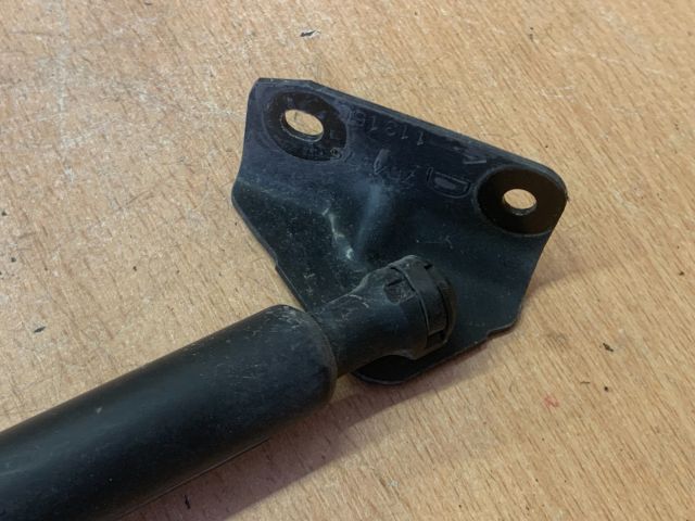 bontott PEUGEOT 208 Gázrugós Kitámasztó Teleszkóp Csomagtérajtó Jobb