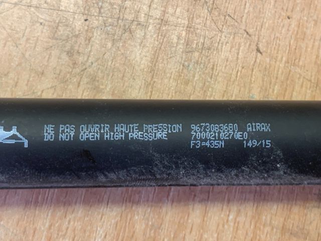 bontott PEUGEOT 208 Gázrugós Kitámasztó Teleszkóp Csomagtérajtó Jobb