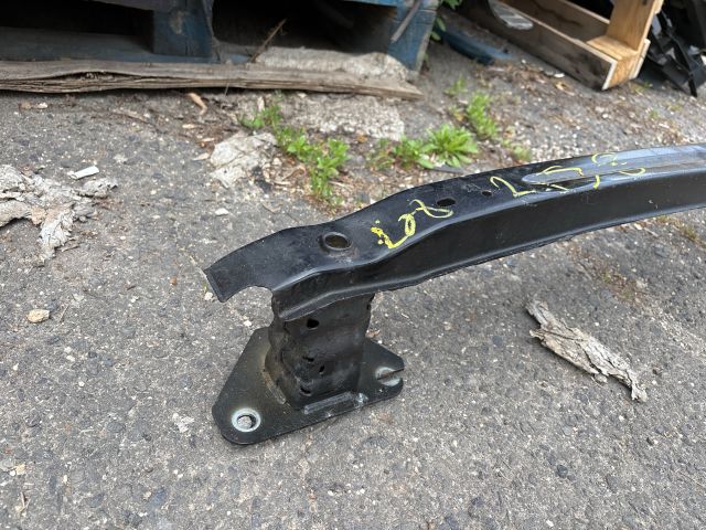 bontott PEUGEOT 208 Hátsó Lökhárító Merevítő (Fém)