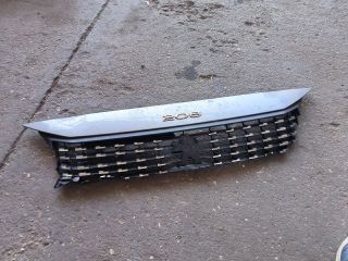 bontott PEUGEOT 208 Hűtőrács