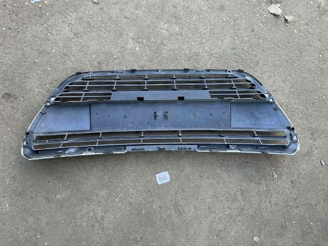 bontott PEUGEOT 208 Hűtőrács