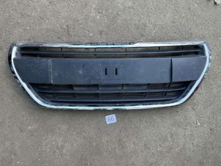 bontott PEUGEOT 208 Hűtőrács