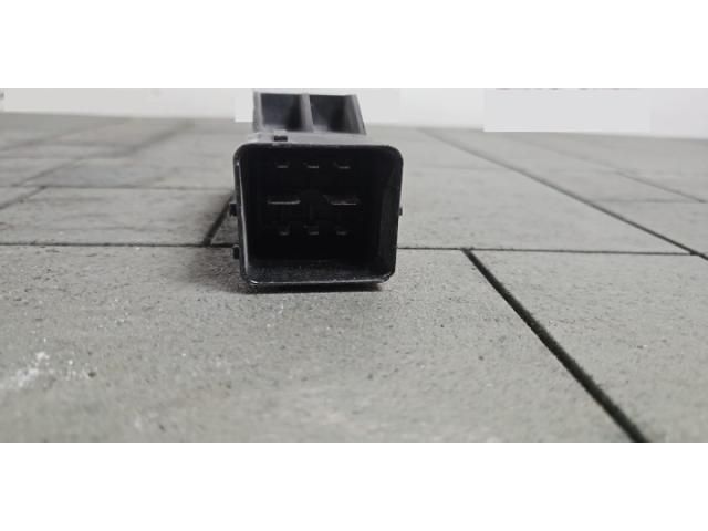 bontott PEUGEOT 208 Izzító Relé