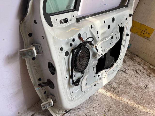 bontott PEUGEOT 208 Jobb első Ajtó (Üres lemez)