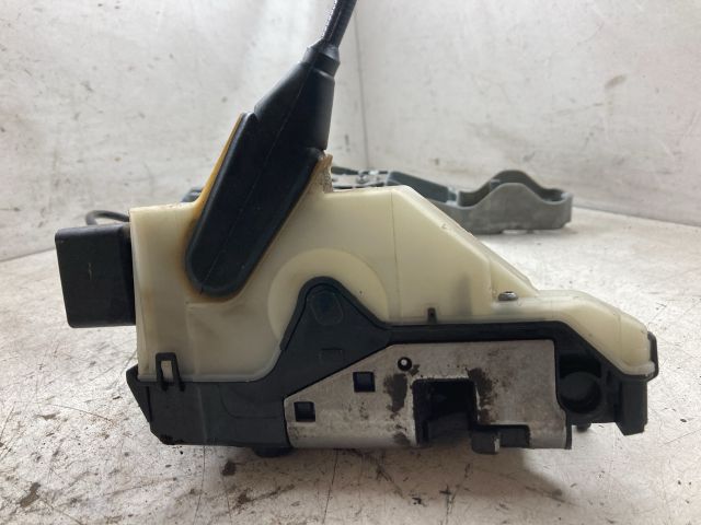 bontott PEUGEOT 208 Jobb első Ajtózár