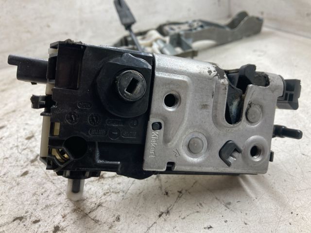 bontott PEUGEOT 208 Jobb első Ajtózár