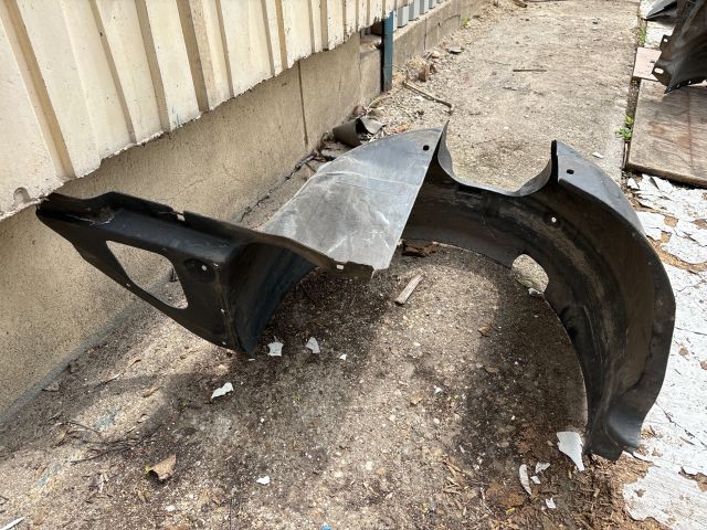 bontott PEUGEOT 208 Jobb első Dobbetét (Kerékjárati, Műanyag)